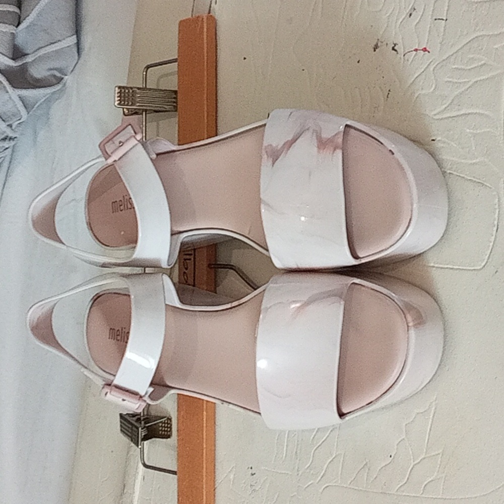 Lady sandals